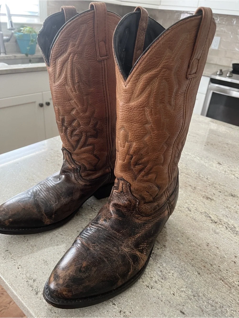 🤠🤠🤠 LAREDO Men's Brown Leather Western Cowboy Boots 9.5 Darker Distressed Foot